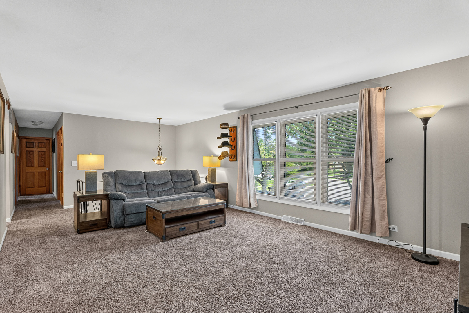 4 Devon Court Bolingbrook, IL 60440 - Photo 11 of 43 Gallery Image 11