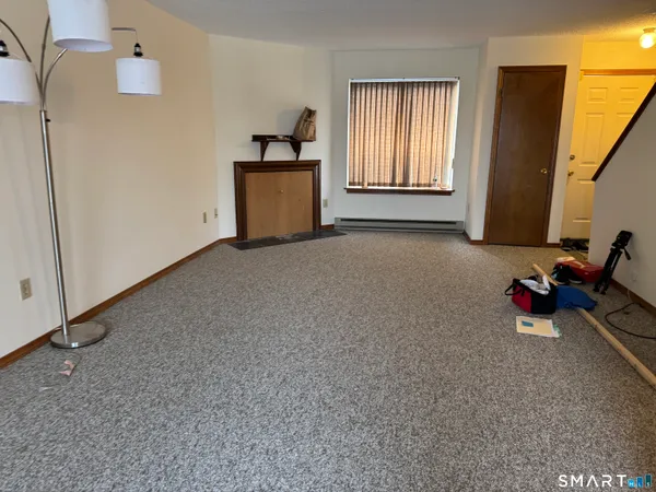 $2,475 | 151 Shelter Rock Road, Unit 81, Danbury, CT 06810