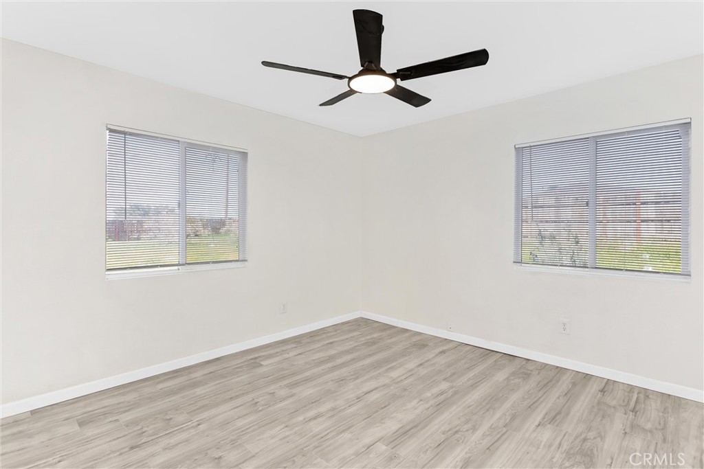 15944 Wintun Road Apple Valley, CA 92307 - Photo 25 of 53 Primary Ensuite Bedroom