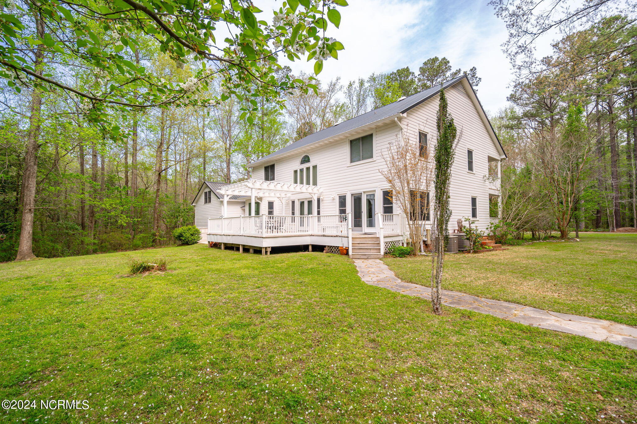 308 Wehoe Road New Bern, NC 28560 - Photo 11 of 70 50-web-or-mls-Styron Photo-308 Wehoe Rd-