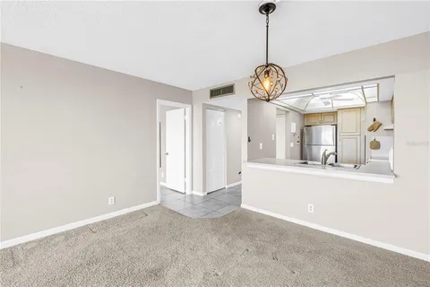 $215,000 | 6104 Palma Del Mar Boulevard South, Unit 305, St. Petersburg, FL 33715