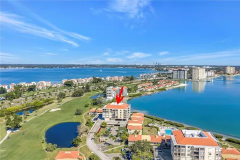 $215,000 | 6104 Palma Del Mar Boulevard South, Unit 305, St. Petersburg, FL 33715
