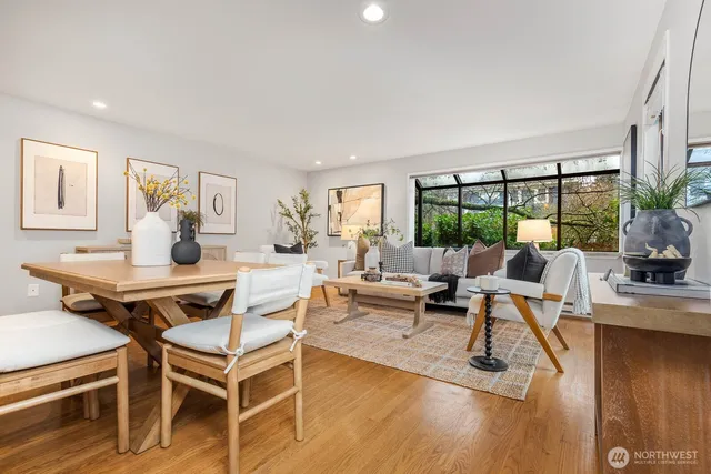 $700,000 | 2101 Nob Hill Avenue North, Unit 1B, Seattle, WA 98109