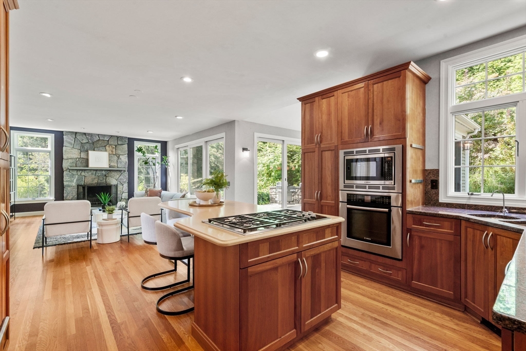 28 York Road Wayland, MA 01778 - Photo 12 of 41