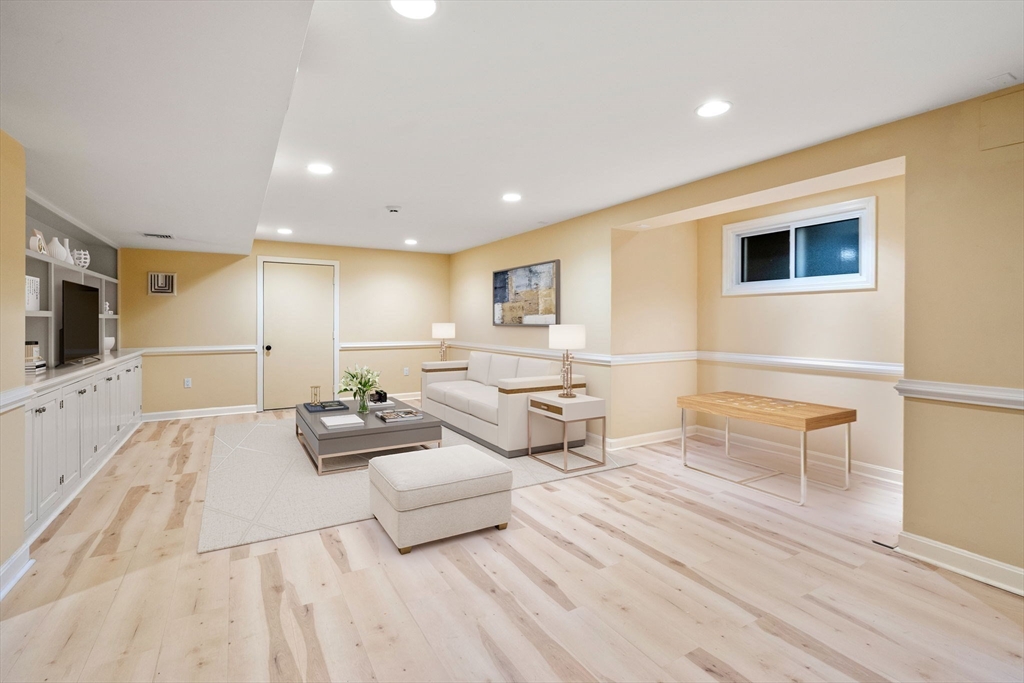 28 York Road Wayland, MA 01778 - Photo 34 of 41
