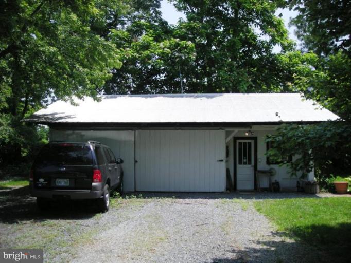 6329 Bozman Neavitt Road Neavitt, MD 21652 - Photo 15 of 19 Garage and attached workshop