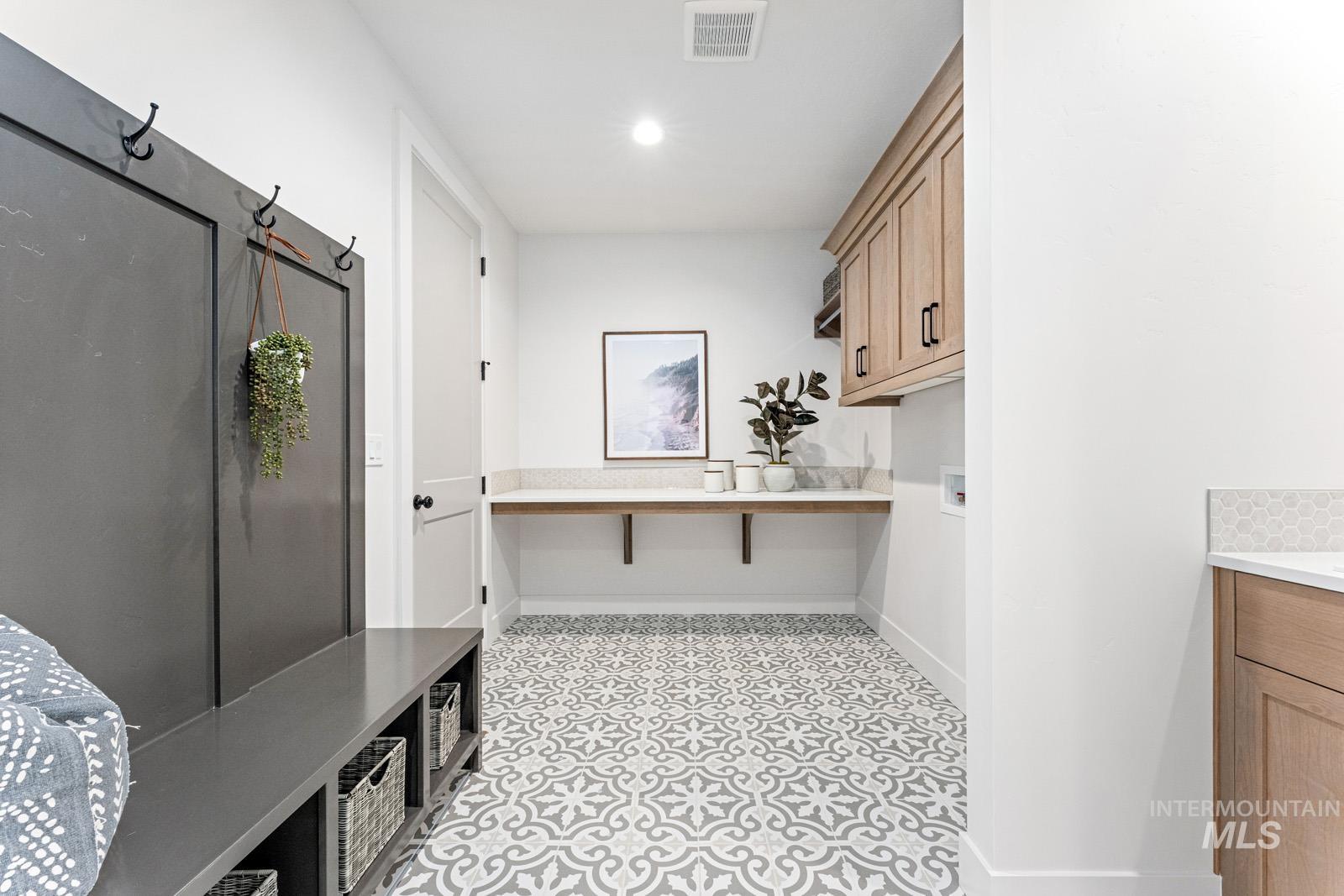 6792 Saddle Bred Way Star, ID 83669 - Photo 34 of 50 Mudroom featuring recessed lighting and light flooring