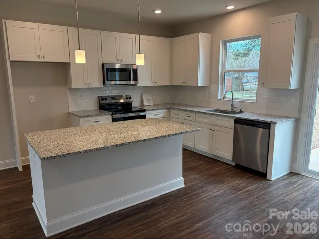 $269,900 | 605 East Hartford Avenue, Bessemer City, NC 28016