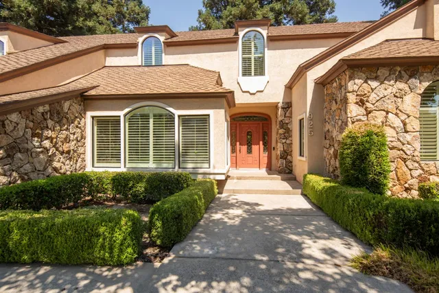 $985,000 | 925 Scenic Court, Modesto, CA 95355