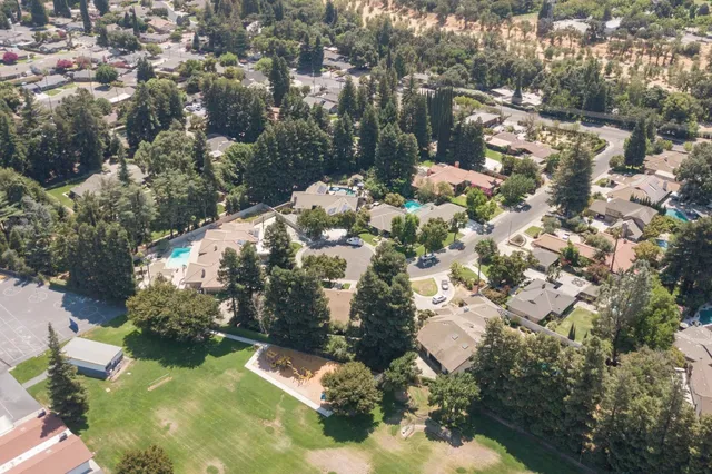 $985,000 | 925 Scenic Court, Modesto, CA 95355