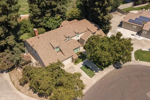 $985,000 | 925 Scenic Court, Modesto, CA 95355