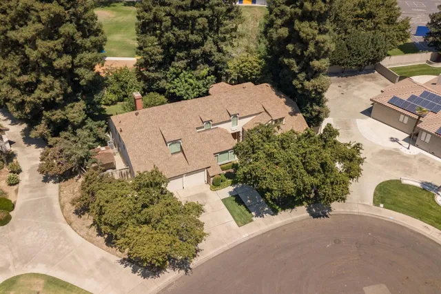 $985,000 | 925 Scenic Court, Modesto, CA 95355