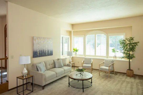 $985,000 | 925 Scenic Court, Modesto, CA 95355