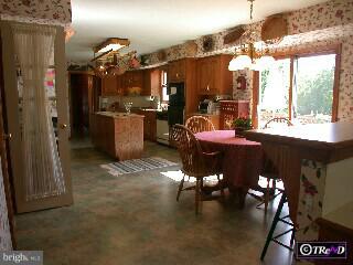 5713 North Deer Run Road Buckingham, PA 18902 - Photo 2 of 6 Gallery Image 2