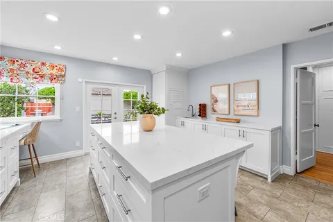 $1,199,000 | 3977 Rose, Long Beach, CA 90807