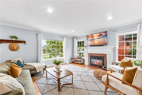 $1,199,000 | 3977 Rose, Long Beach, CA 90807