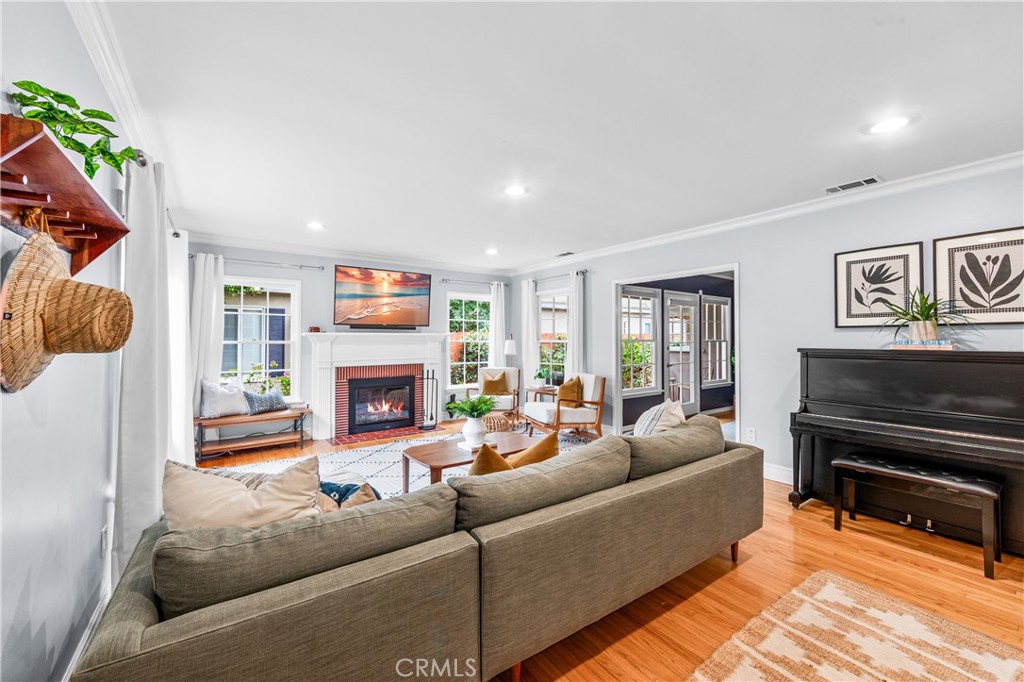 3977 Rose Long Beach, CA 90807 - Photo 7 of 57