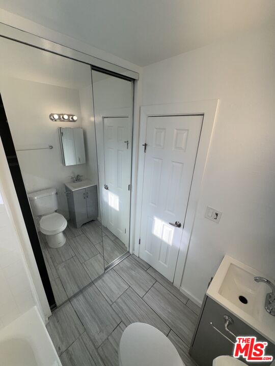 7524 Sepulveda Boulevard, Unit 206 Van Nuys, CA 91405 - Photo 9 of 9