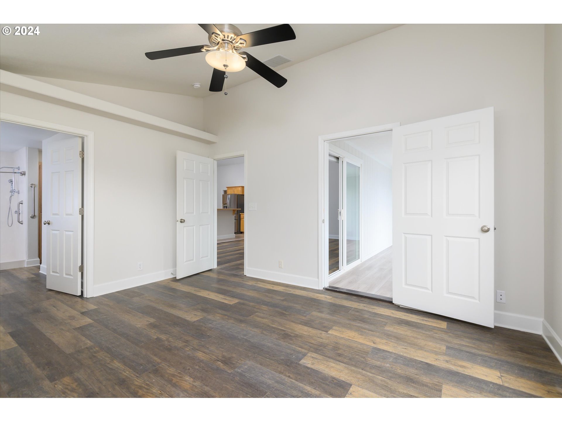 654 62nd Street Springfield, OR 97478 - Photo 20 of 41 a view of an empty room