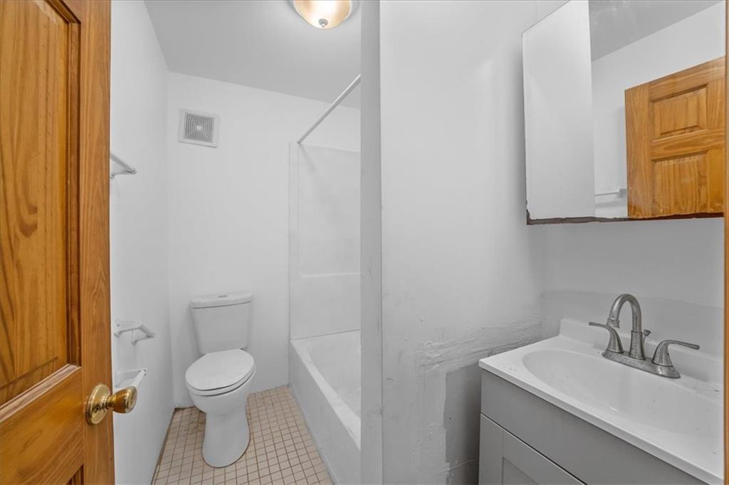 514 Hulton Road Verona, PA 15147 - Photo 11 of 25 Gallery Image 11