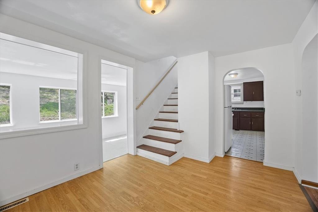 514 Hulton Road Verona, PA 15147 - Photo 6 of 25 Gallery Image 6