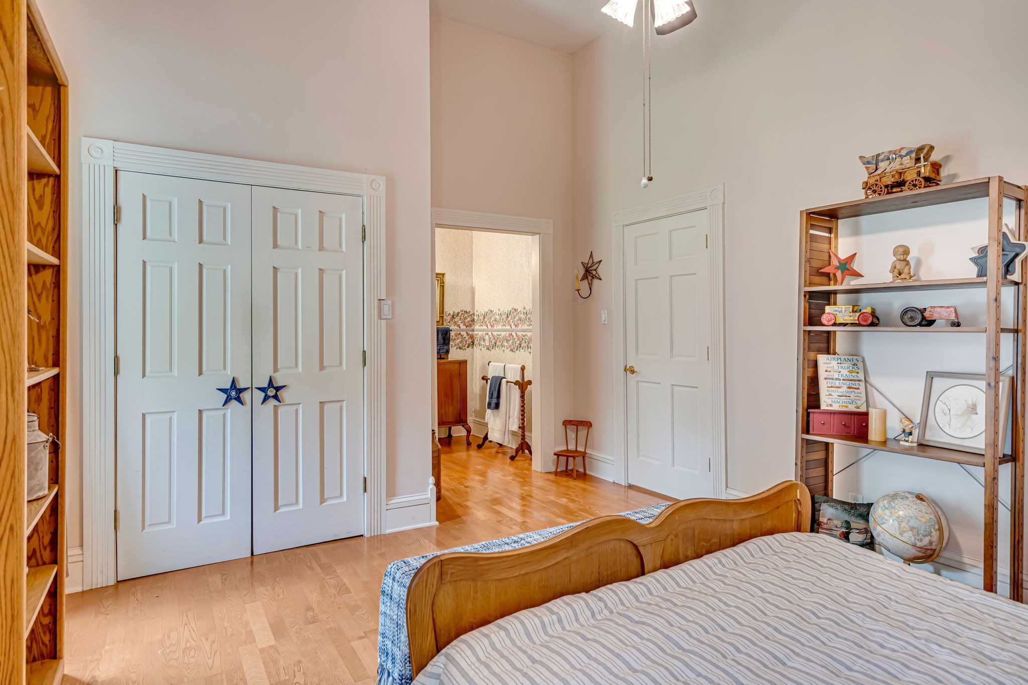4028 Crosby Cedar Bayou Road Baytown, TX 77521 - Photo 29 of 35 3rd Bedroom looking towards door and full bathroom.