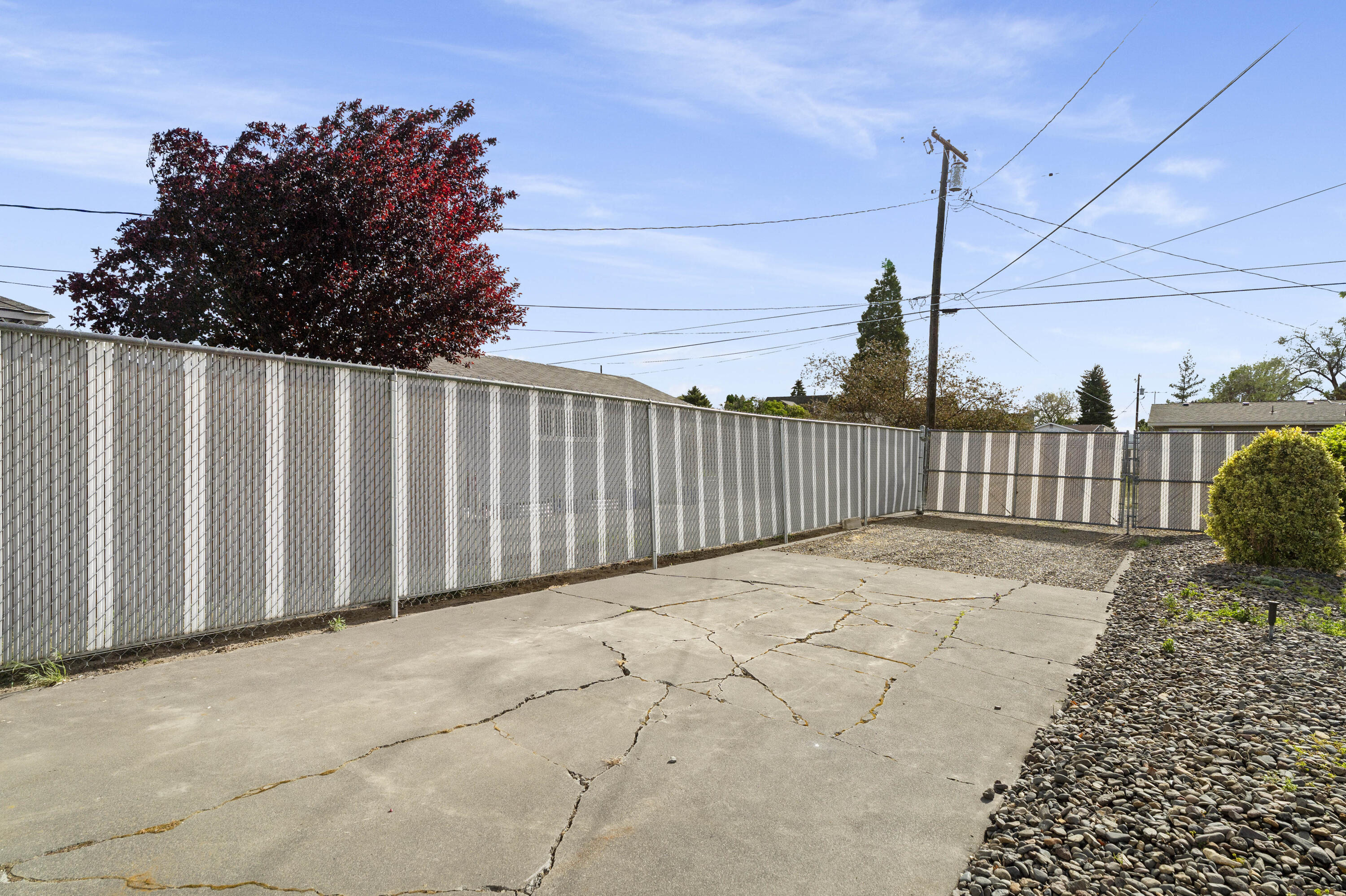 946 Southwest 13th Street Redmond, OR 97756 - Photo 41 of 49 a view of a backyard