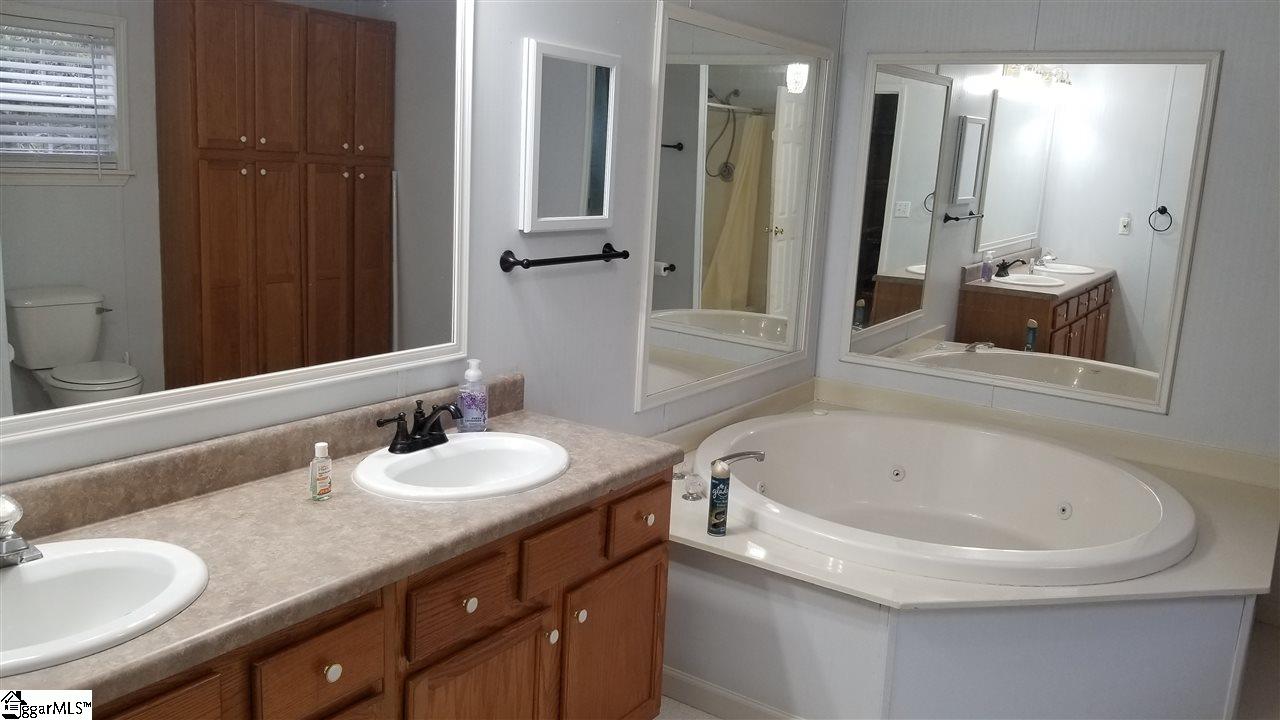 251 East Preston McDaniel Road Pickens, SC 29671 - Photo 29 of 36 Gallery Image 29