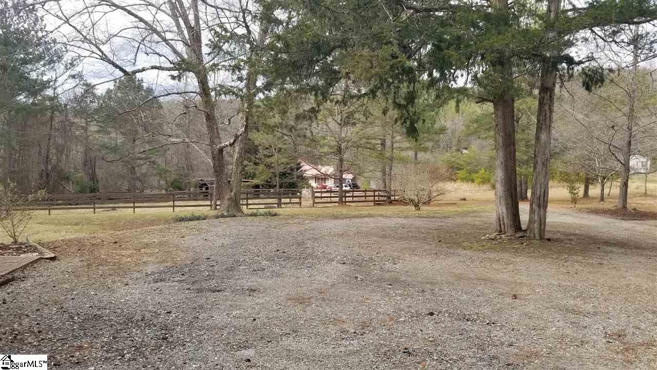 251 East Preston McDaniel Road Pickens, SC 29671 - Photo 6 of 36 Gallery Image 6