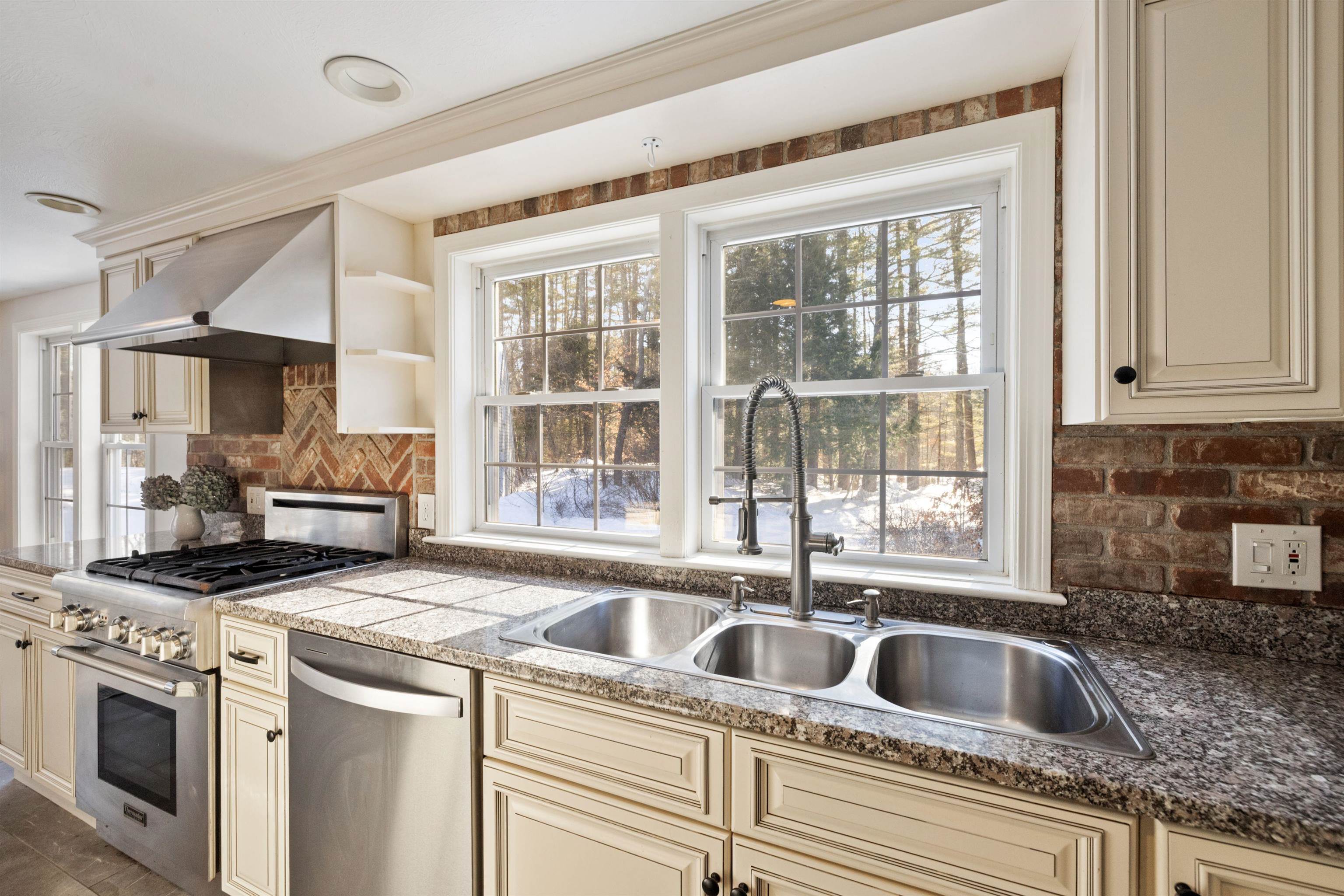 30 Pond Parish Road Amherst, NH 03031 - Photo 20 of 59