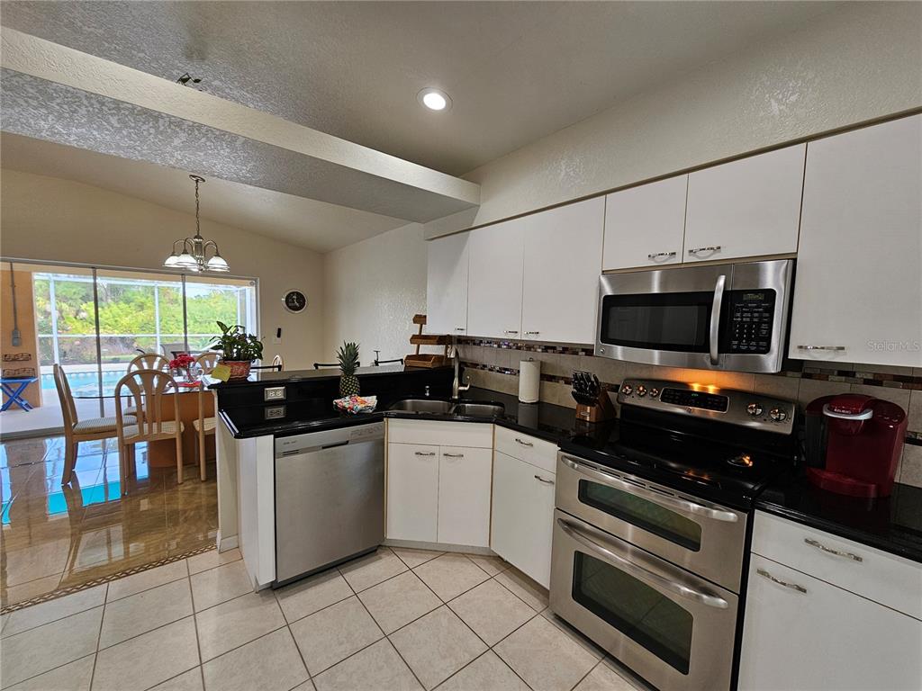 114 Albatross Road Rotonda West, FL 33947 - Photo 13 of 36 Gallery Image 13
