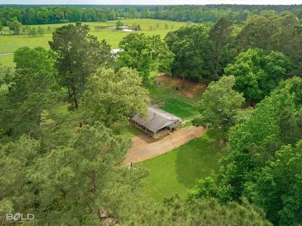 $224,900 | 186 Hughes Road, Coushatta, LA 71019