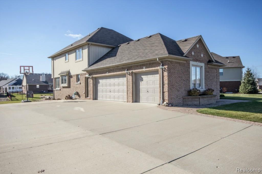 Side Entry Garage.jpg