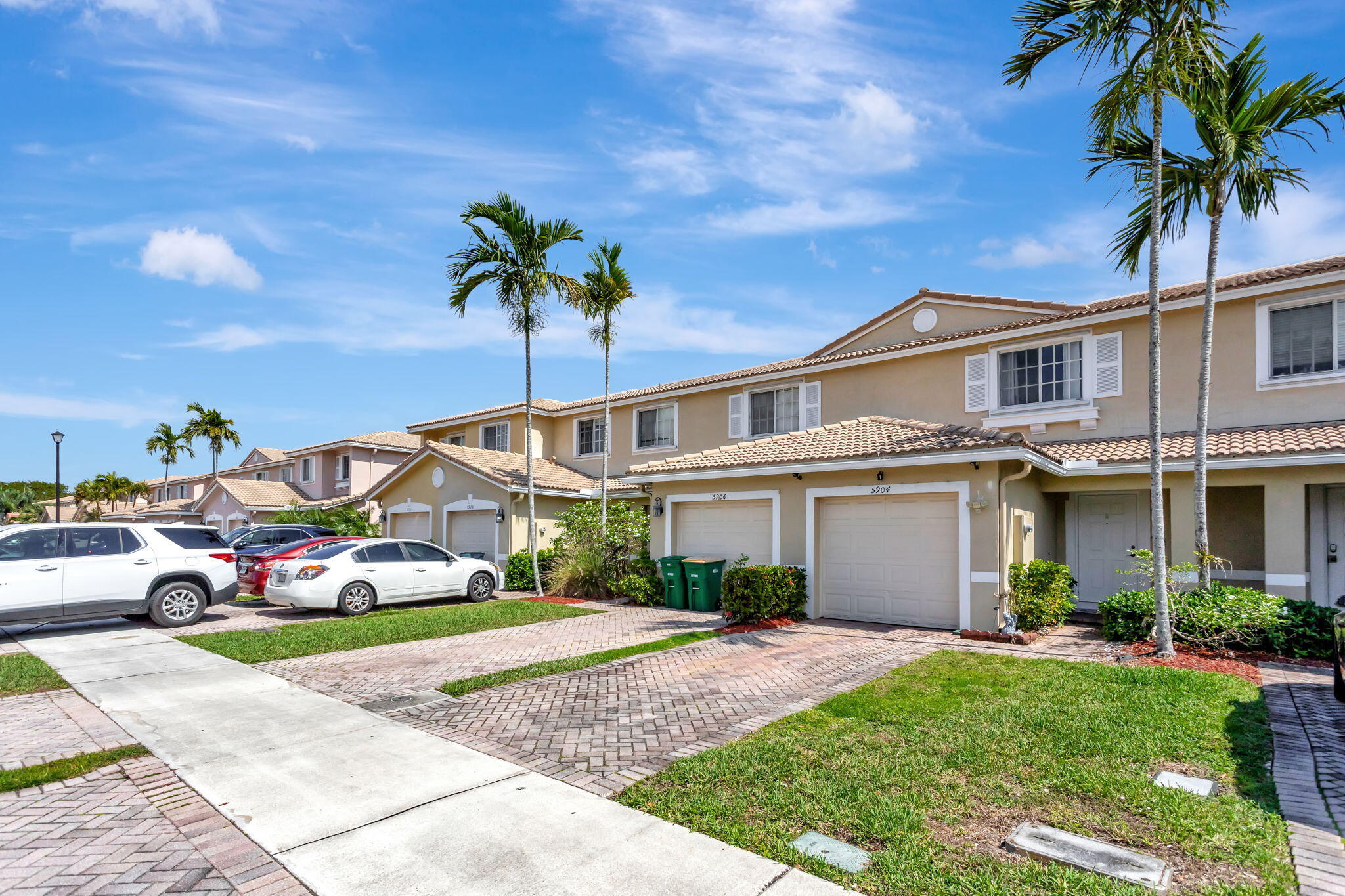 5904 Royal Way Fort Lauderdale, FL 33321 - Photo 2 of 36 2-web-or-mls-001L5576