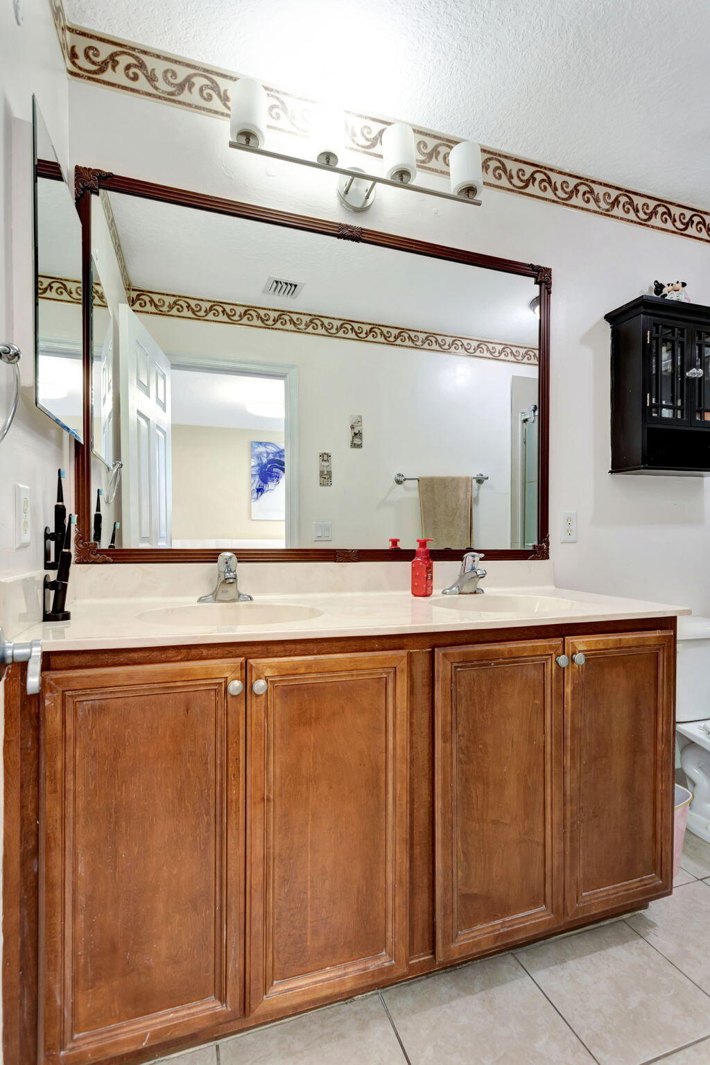 5904 Royal Way Fort Lauderdale, FL 33321 - Photo 24 of 36 24-web-or-mls-001L5717