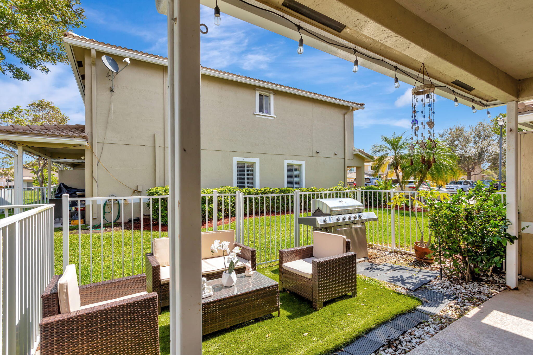 5904 Royal Way Fort Lauderdale, FL 33321 - Photo 32 of 36 32-web-or-mls-001L5598