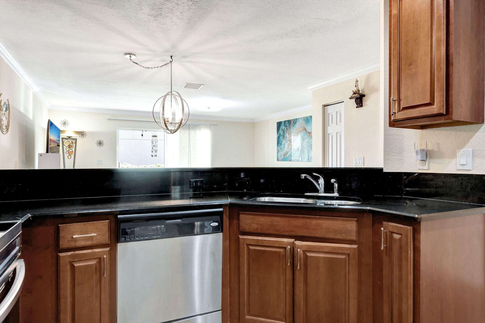 5904 Royal Way Fort Lauderdale, FL 33321 - Photo 8 of 36 8-web-or-mls-001L5637