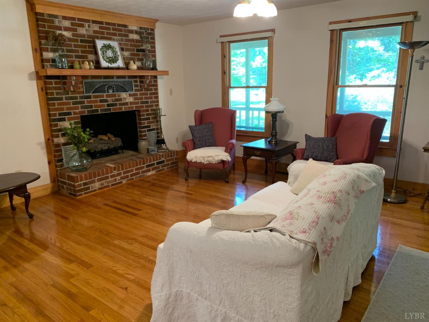 421 Coleman Road Dillwyn, VA 23936 - Photo 12 of 23 Gallery Image 12