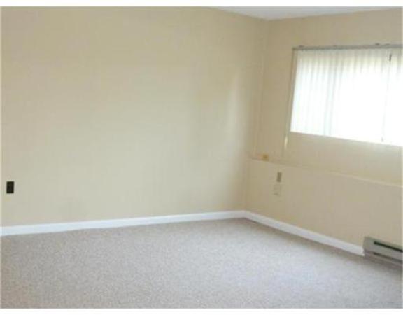 28 Faxon Street, Unit 4 Stoughton, MA 02072 - Photo 4 of 7