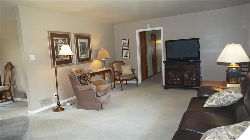 204 Beech Road Butler, PA 16001 - Photo 4 of 21 Gallery Image 4