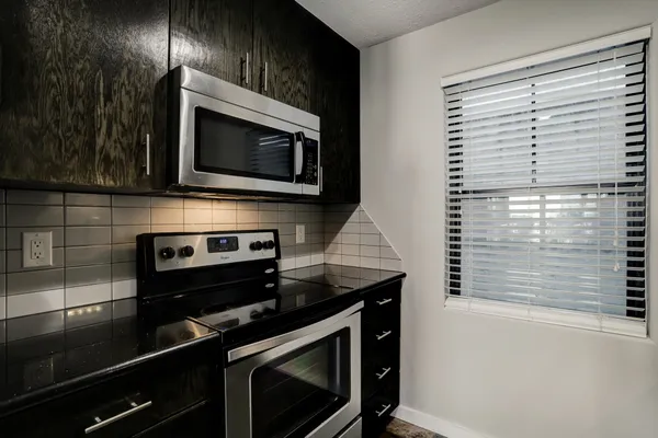 $1,250 | 1501 Hyde Park Boulevard, Unit 7, Houston, TX 77006
