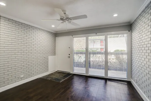 $1,250 | 1501 Hyde Park Boulevard, Unit 7, Houston, TX 77006