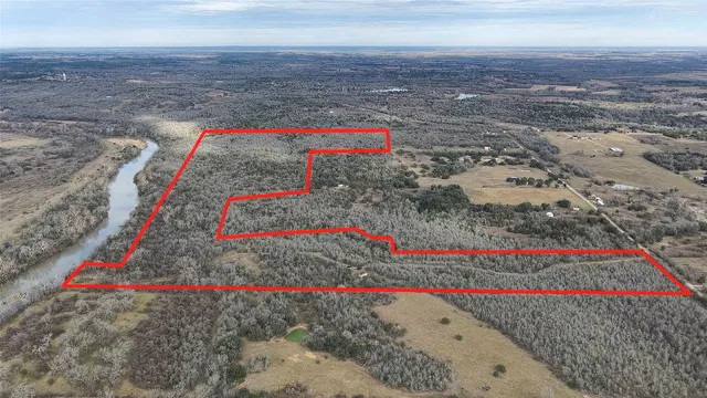$2,100,000 | 256 Greasy Bend Road, Smithville, TX 78957