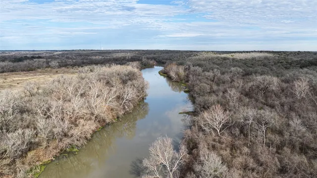 $2,100,000 | 256 Greasy Bend Road, Smithville, TX 78957