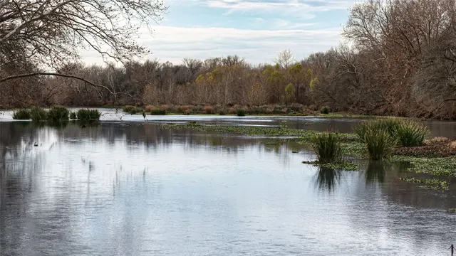 $2,100,000 | 256 Greasy Bend Road, Smithville, TX 78957