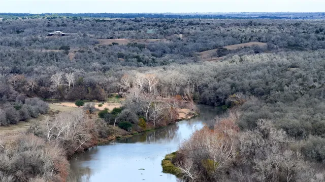 $2,100,000 | 256 Greasy Bend Road, Smithville, TX 78957