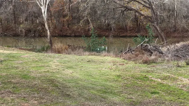 $2,100,000 | 256 Greasy Bend Road, Smithville, TX 78957