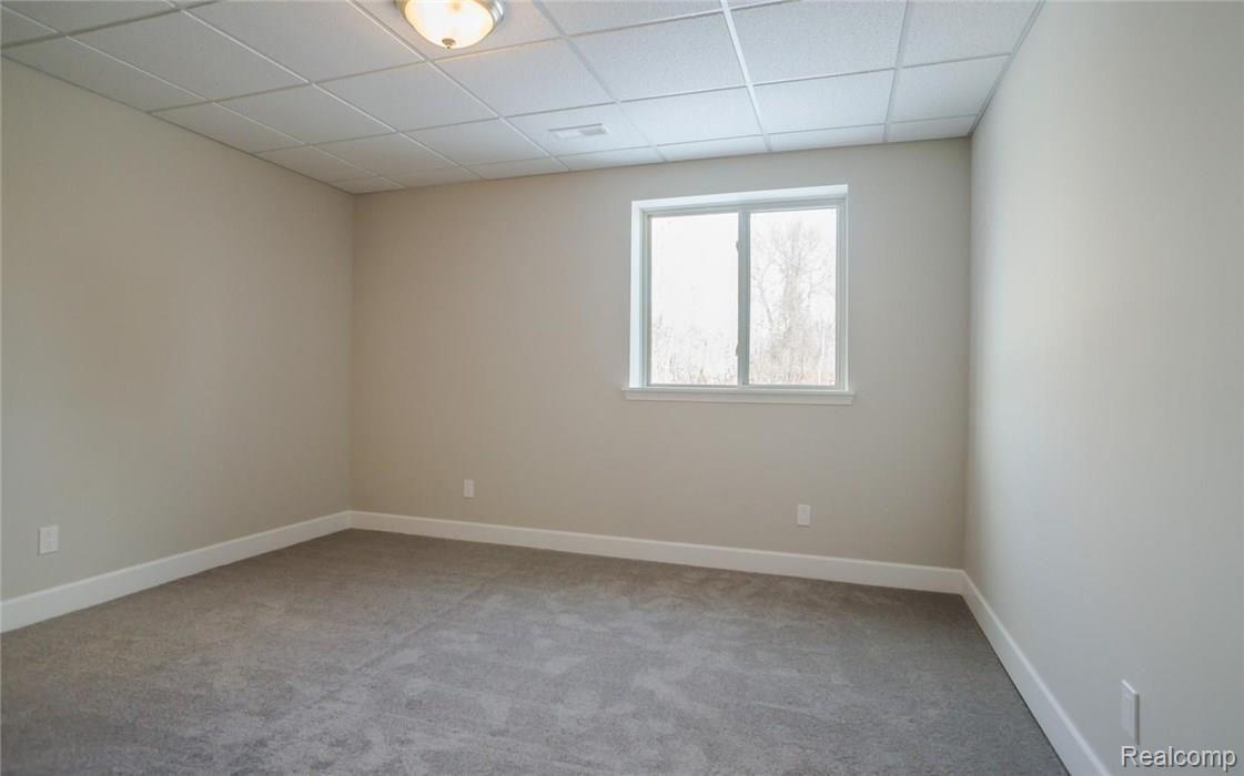 5510 Woodfall Road Clarkston, MI 48348 - Photo 23 of 24 24-photo-web-1680x1050-91407.jpg