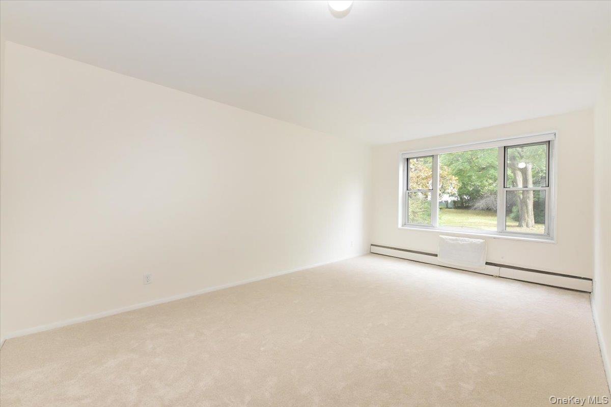 195 South Middle Neck Road, Unit 2L Great Neck, NY 11021 - Photo 11 of 22 Bedroom 3