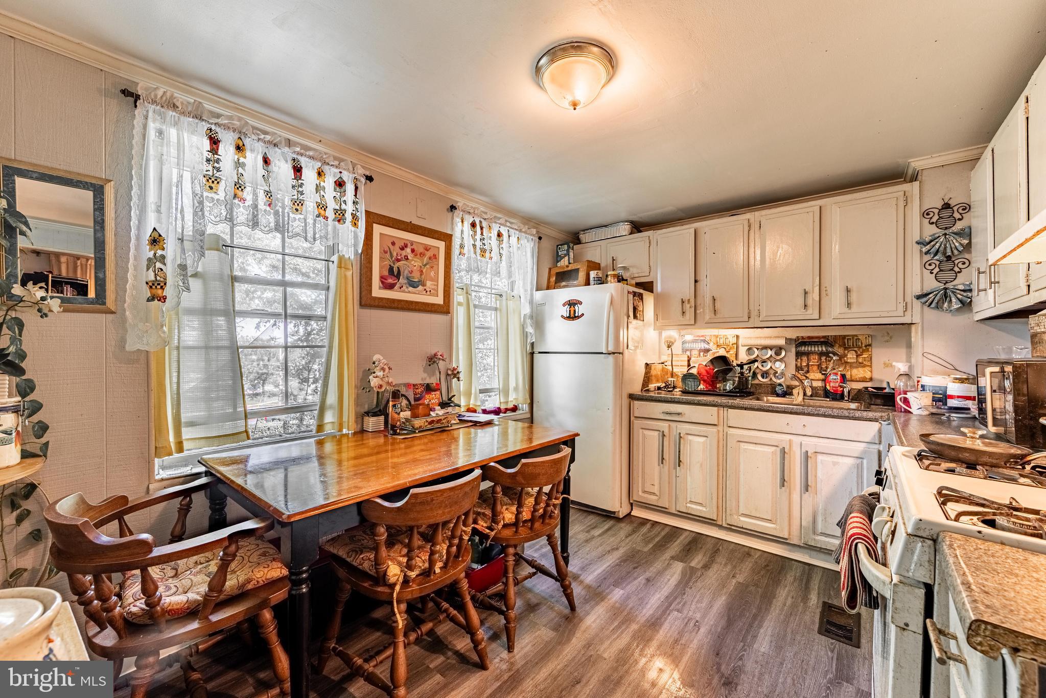441 Roundview Road Baltimore, MD 21225 - Photo 7 of 25